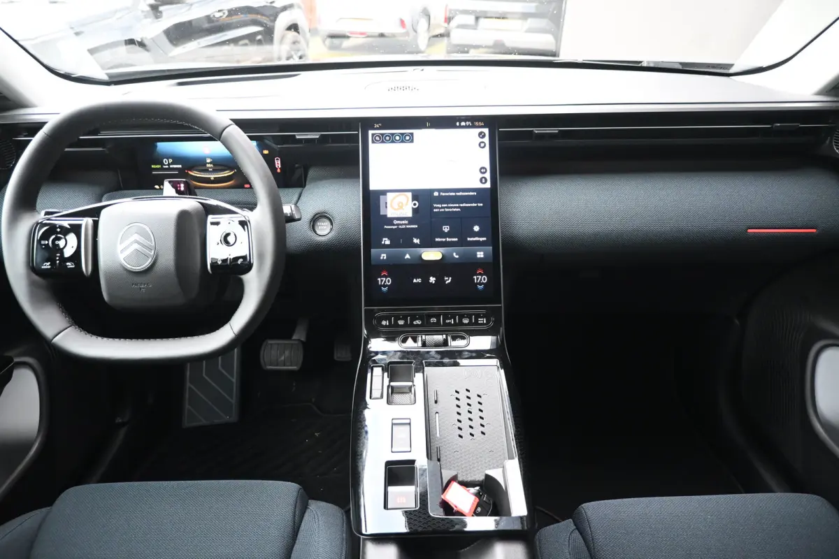 1.6 Plug-In Hybrid 195 Business Demo Deal! Tot 8 Jaar Garantie! | Adaptief Cruise control | 360 Camera | Navi by App | HUD | Elektr. Achterklep | 7,4kW Lader | DAB ontvanger | Draadloze tele