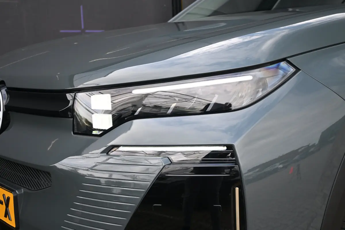 1.6 Plug-In Hybrid 195 Business Demo Deal! Tot 8 Jaar Garantie! | Adaptief Cruise control | 360 Camera | Navi by App | HUD | Elektr. Achterklep | 7,4kW Lader | DAB ontvanger | Draadloze tele