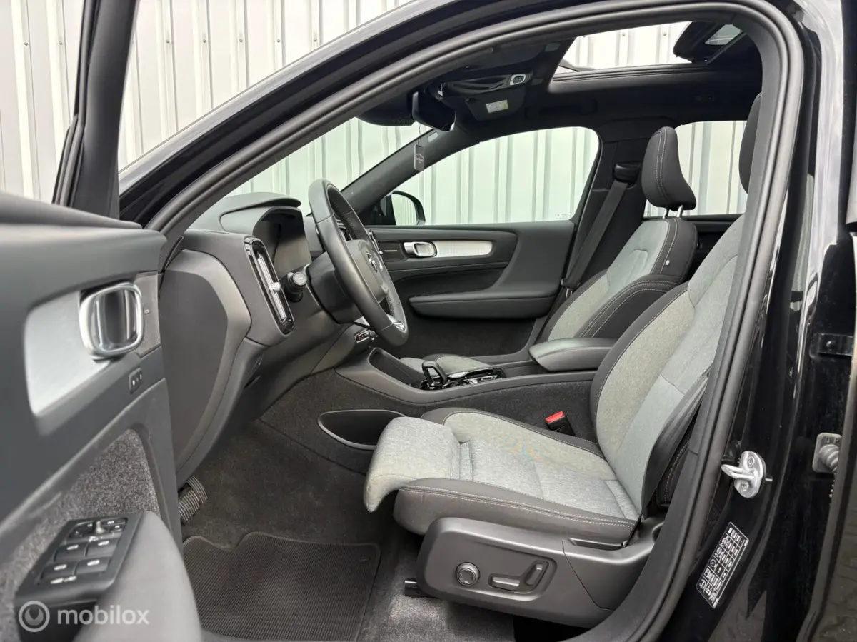 1.5 T4 Plug-in hybrid Plus Dark | Pano | Camera | BTW | 2023 | Harman / Kardon | Phev | Volledig dealer onderhouden | Facelift model