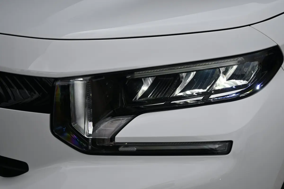 1.2 Hybrid 110pk Collection Demo Deal! Tot 8 Jaar Garantie! | Cruise control | Navi by App | DAB ontvanger | Dakrails | Extra getint glas | LMV 17" |