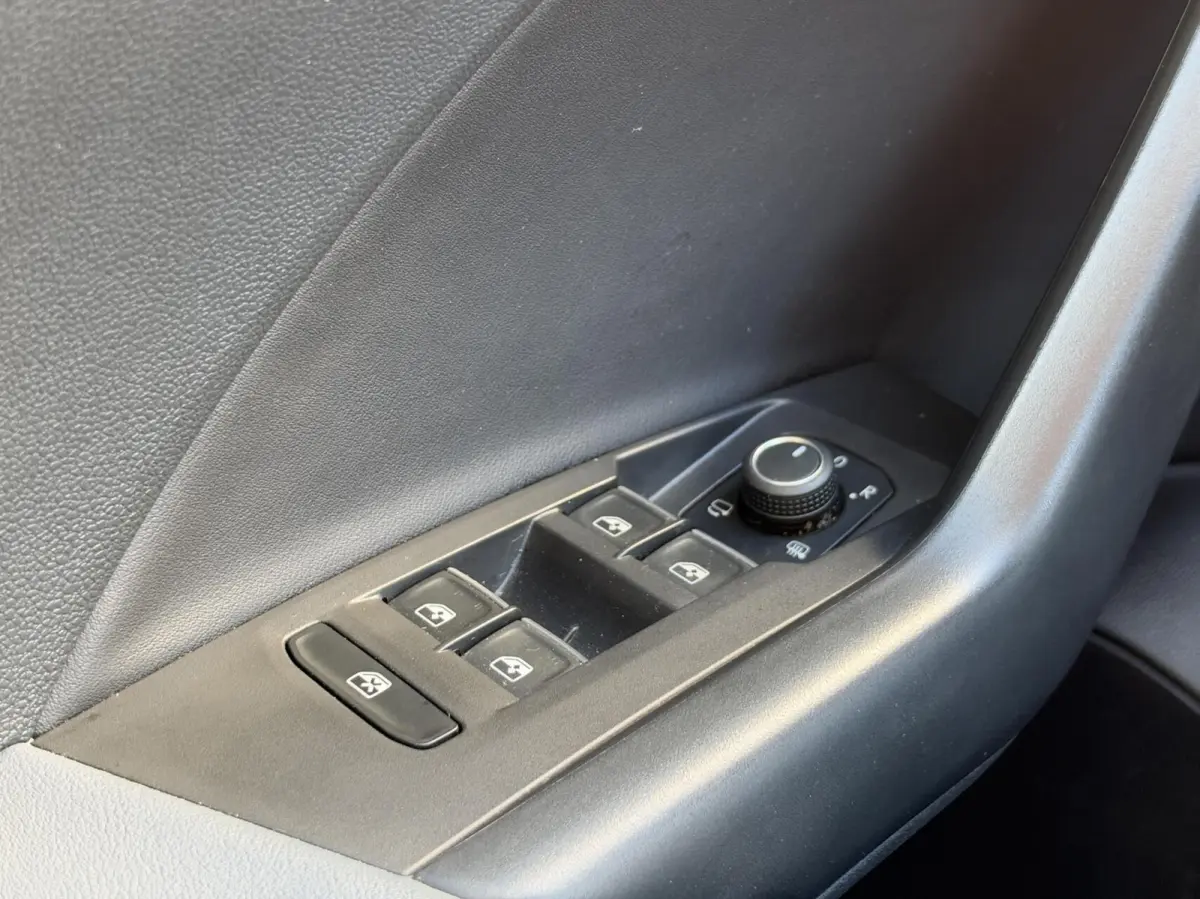 1.0 TSI Style|Navi|IQ Light|Carplay