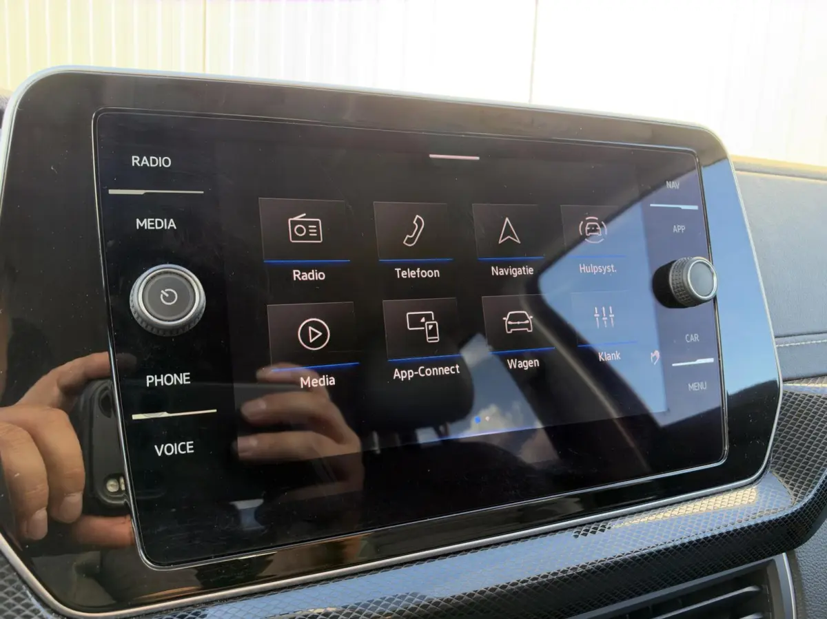 1.0 TSI Style|Navi|IQ Light|Carplay