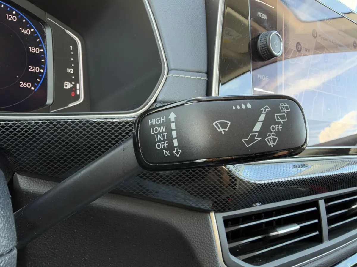 1.0 TSI Style|Navi|IQ Light|Carplay