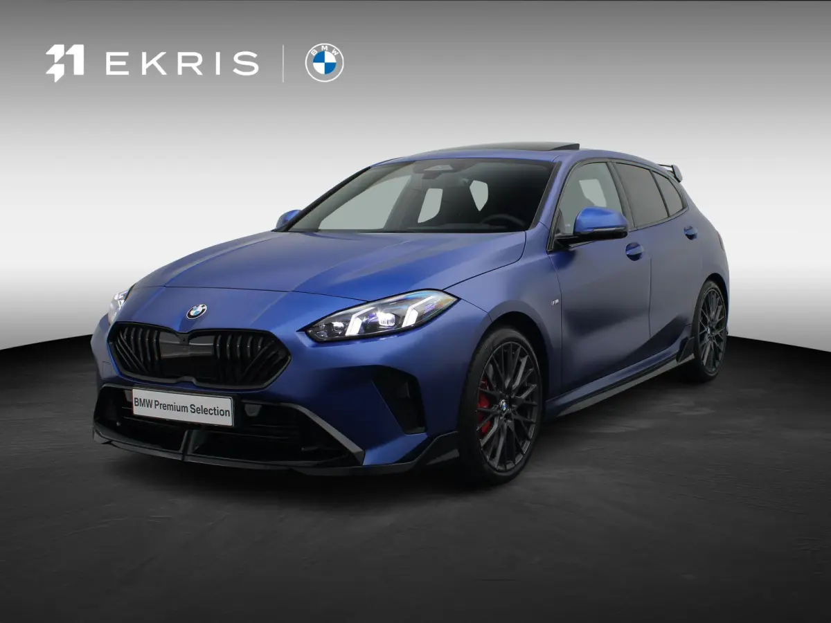 123 xDrive M Sportpakket Pro | Innovation Pack | Trekhaak | Stuurwielrand verwarmd | Panoramadak | Elektrisch verstelbare M Sportstoelen | Driving Assistant Plus | Head Up Display | Harman K