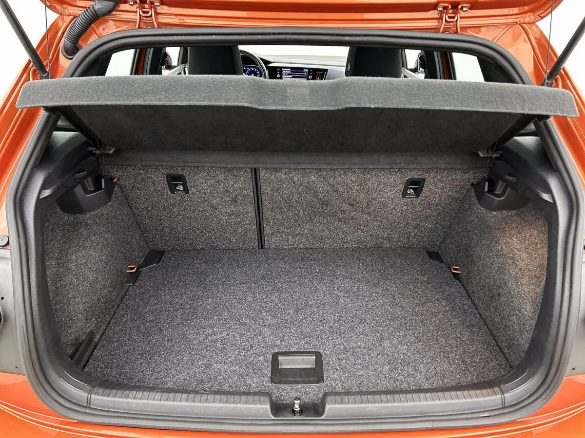 1.0 TSI Highline | Stoelverwarming | R-Line | Airco | Carplay | Parkeersensoren | Cruise control |