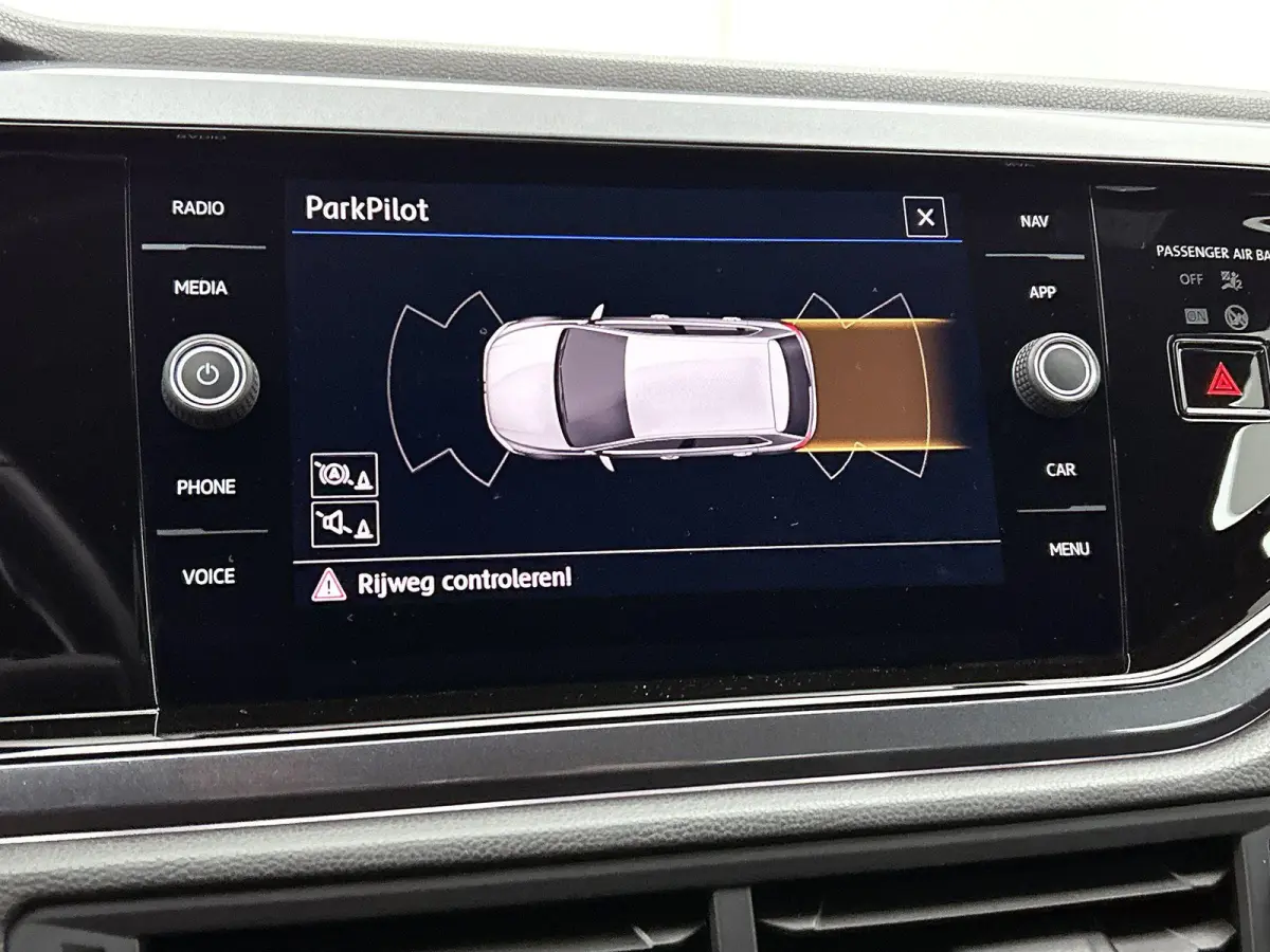 1.0 TSI Highline | Stoelverwarming | R-Line | Airco | Carplay | Parkeersensoren | Cruise control |
