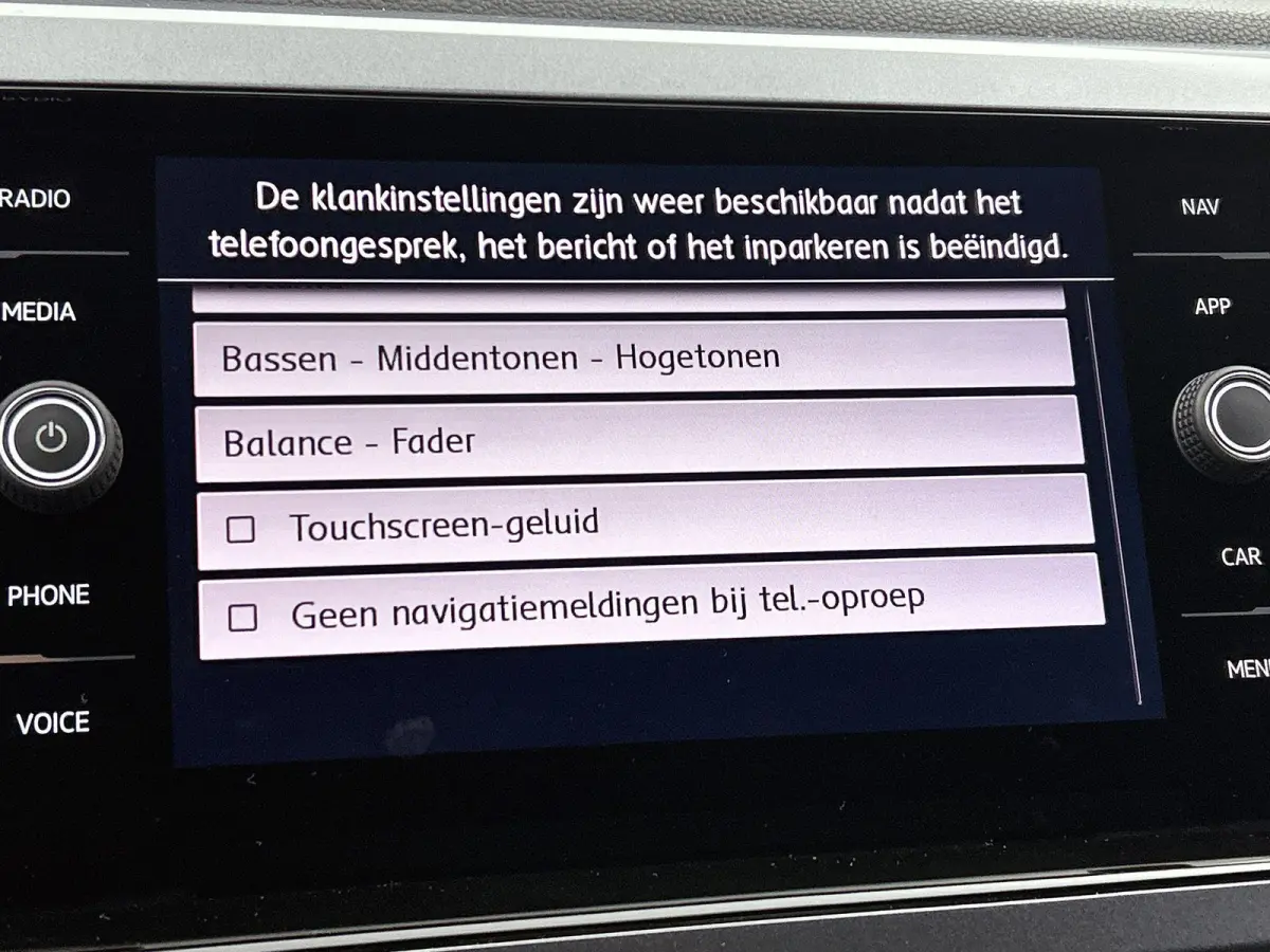 1.0 TSI Highline | Stoelverwarming | R-Line | Airco | Carplay | Parkeersensoren | Cruise control |
