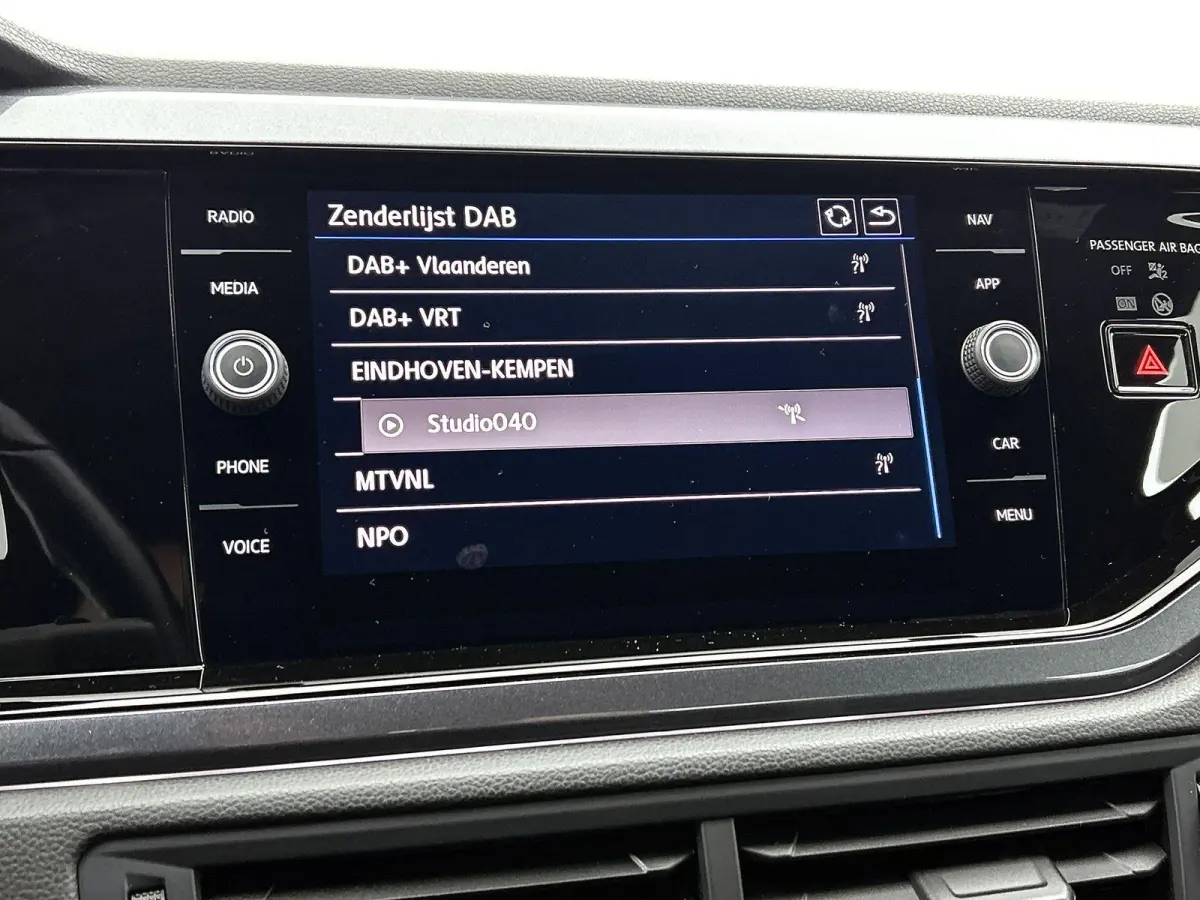 1.0 TSI Highline | Stoelverwarming | R-Line | Airco | Carplay | Parkeersensoren | Cruise control |