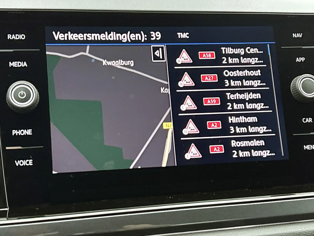 1.0 TSI Highline | Stoelverwarming | R-Line | Airco | Carplay | Parkeersensoren | Cruise control |