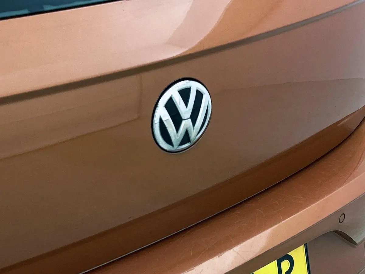 1.0 TSI Highline | Stoelverwarming | R-Line | Airco | Carplay | Parkeersensoren | Cruise control |