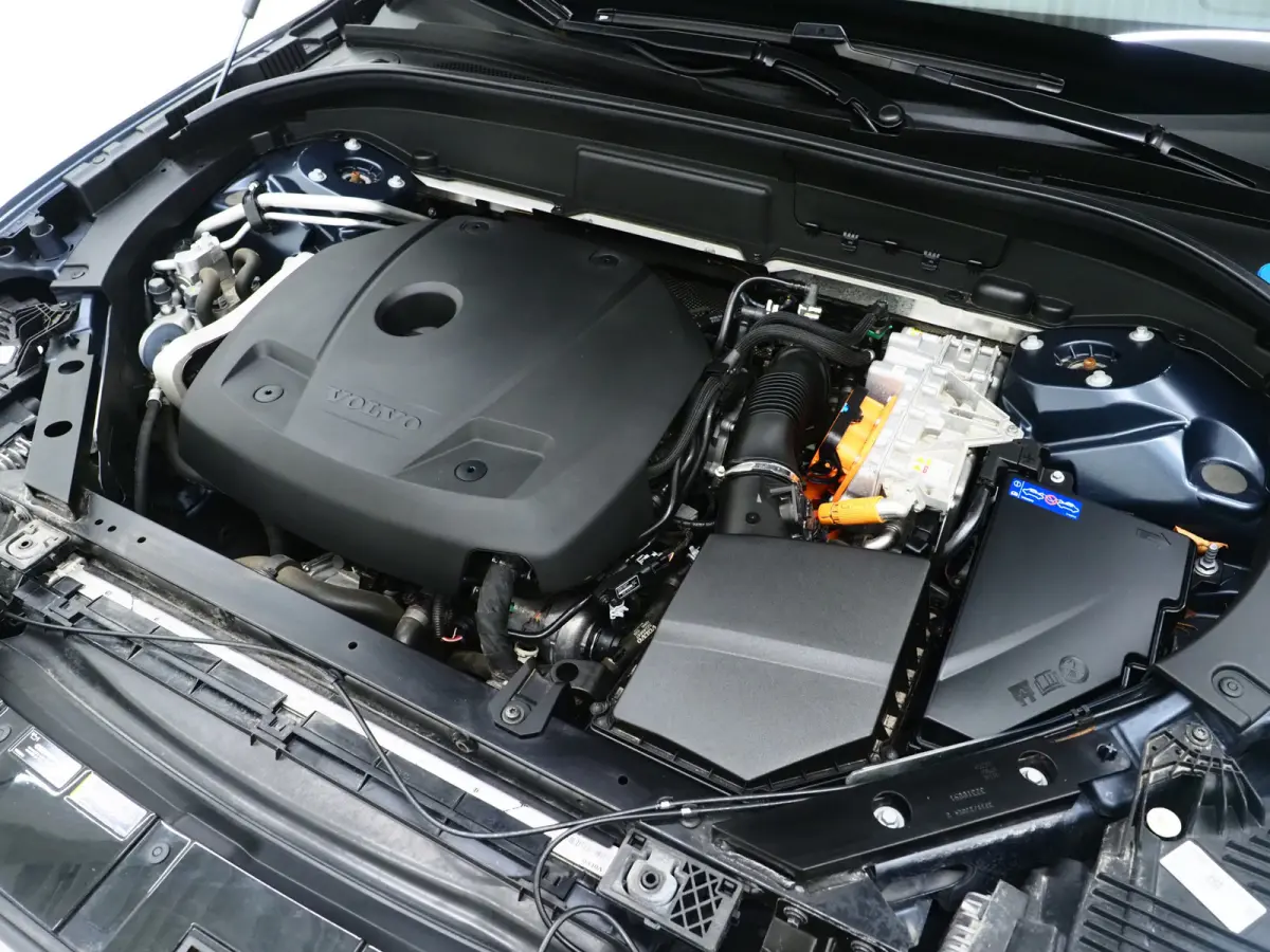 2.0 T6 Plug-in hybrid AWD Long Range | Panoramadak | Pilot Assist | 360 | Stoel/stuurverwarming | Keyless | Carplay