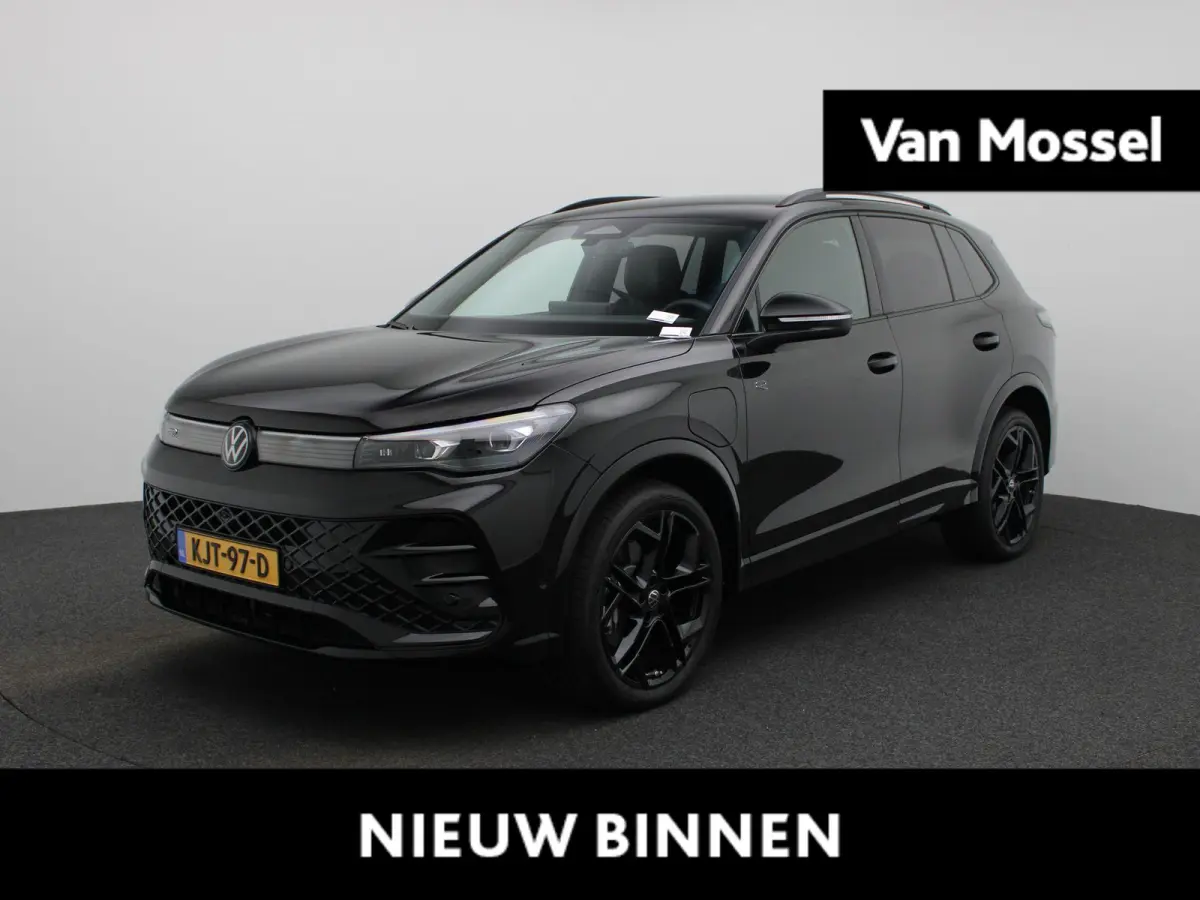 1.5 eHybrid R-Line Edition 204 PK| Origineel Nederlands | LEDER Interieur | Trekhaak | 360 Camera | Stoelventilatie | Stoelverwarming | Stuurwielverwarming