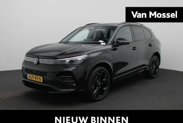 1.5 eHybrid R-Line Edition 204 PK| Origineel Nederlands | LEDER Interieur | Trekhaak | 360 Camera | Stoelventilatie | Stoelverwarming | Stuurwielverwarming