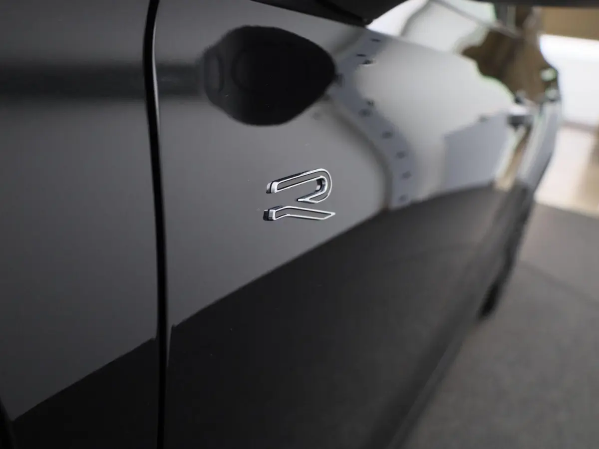 1.5 eHybrid R-Line Edition 204 PK| Origineel Nederlands | LEDER Interieur | Trekhaak | 360 Camera | Stoelventilatie | Stoelverwarming | Stuurwielverwarming