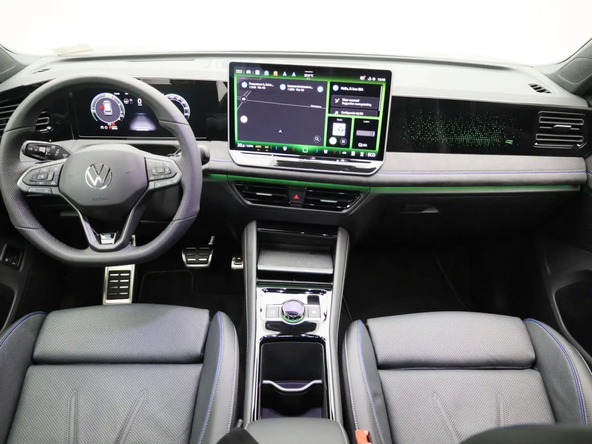 1.5 eHybrid R-Line Edition 204 PK| Origineel Nederlands | LEDER Interieur | Trekhaak | 360 Camera | Stoelventilatie | Stoelverwarming | Stuurwielverwarming