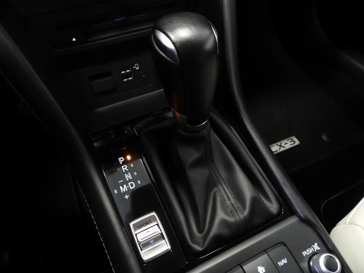 2.0 SkyActiv-G Aut. Luxury NAVI-APP/LEER/CLIMA/LED/18"LMV!