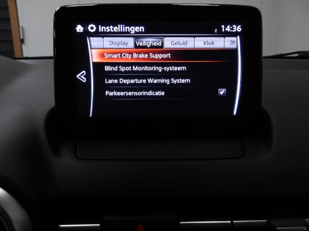 2.0 SkyActiv-G Aut. Luxury NAVI-APP/LEER/CLIMA/LED/18"LMV!