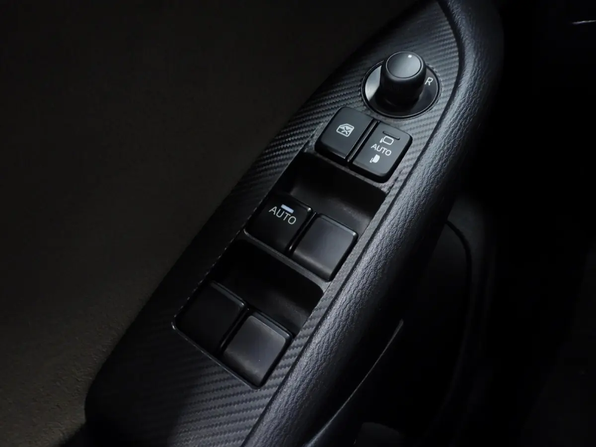 2.0 SkyActiv-G Aut. Luxury NAVI-APP/LEER/CLIMA/LED/18"LMV!