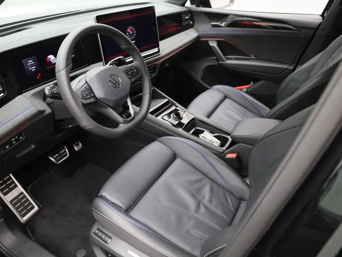1.5 eHybrid R-Line Edition 204 PK| Origineel Nederlands | Trekhaak | LEDER Interieur | 360 Camera | Stoelventilatie | Stuurwielverwarming | Stoelverwarming