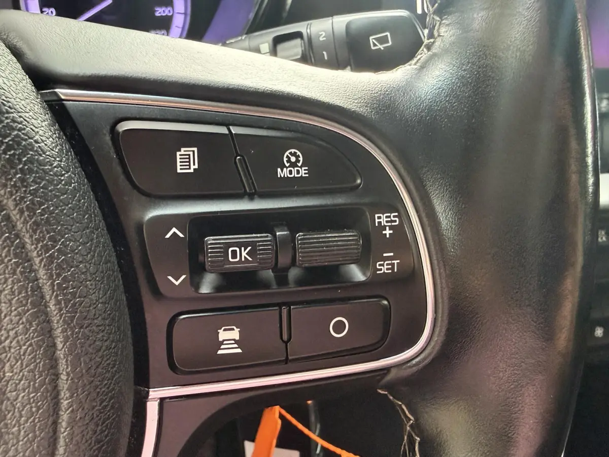 1.6 GDi PHEV DynamicLine | Navigatie | Trekhaak | ECC | PDC + Camera | Stoel/ Stuurverwarming |