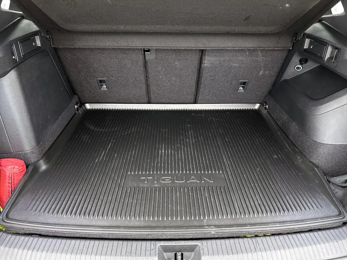 1.5 eHybrid R-Line Edition 272 PK| Origineel Nederlands | LEDER Interieur | Panoramadak | Trekhaak | Stoelventilatie | Stoelverwarming | 360 Camera