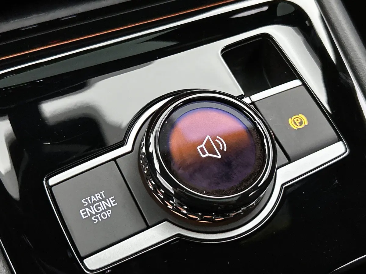 1.5 eHybrid R-Line Edition 272 PK| Origineel Nederlands | LEDER Interieur | Panoramadak | Trekhaak | Stoelventilatie | Stoelverwarming | 360 Camera