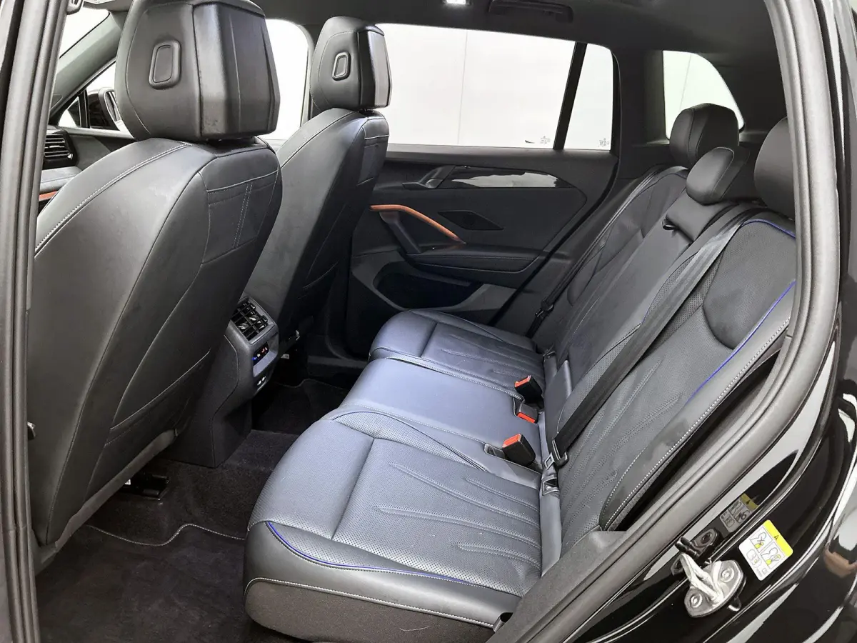 1.5 eHybrid R-Line Edition 272 PK| Origineel Nederlands | LEDER Interieur | Panoramadak | Trekhaak | Stoelventilatie | Stoelverwarming | 360 Camera