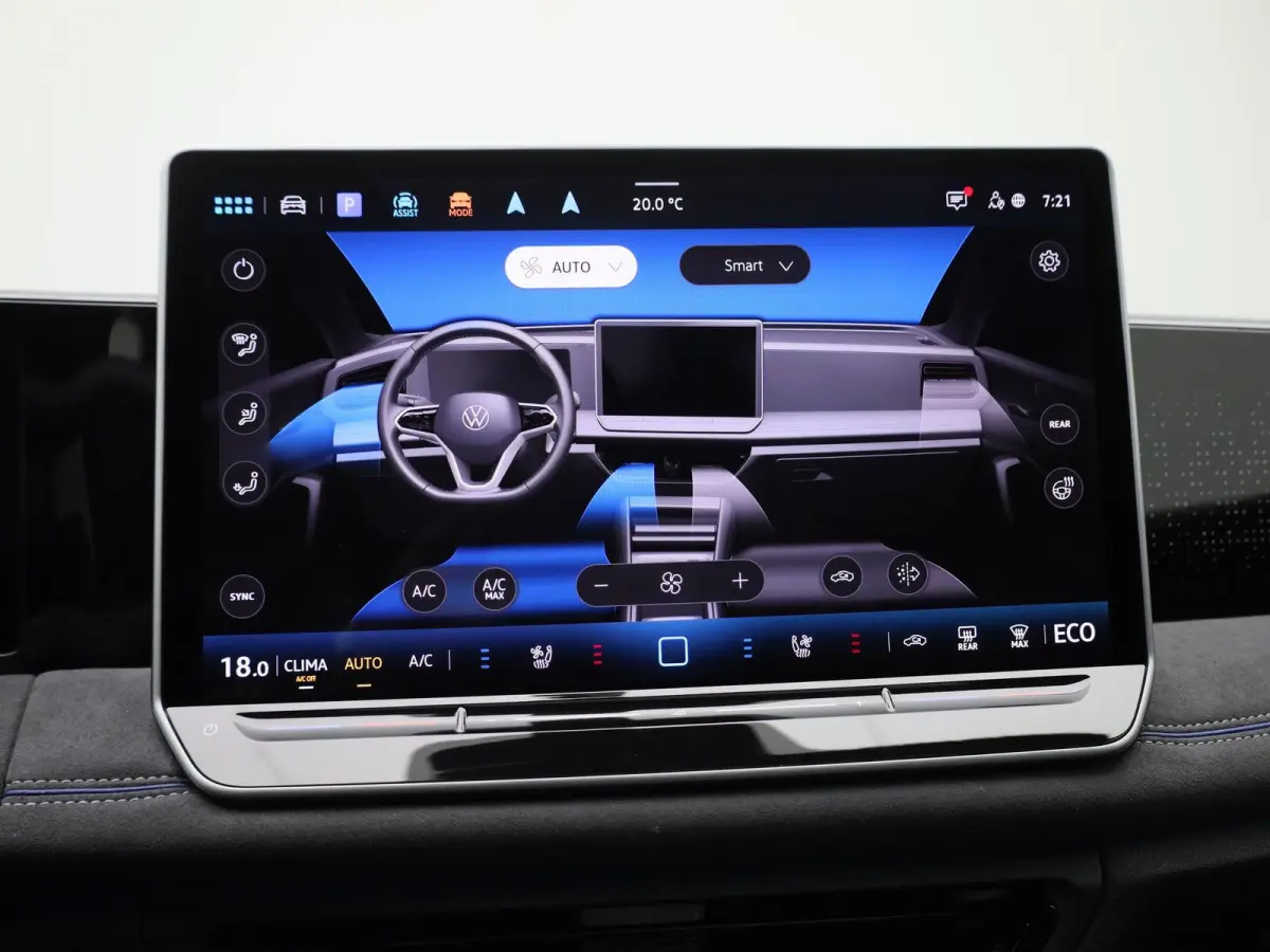 1.5 eHybrid R-Line Edition 272 PK| Origineel Nederlands | LEDER Interieur | Trekhaak | Panoramadak | 360 Camera | Stoelverwarming | Stoelventilatie | Stuurwielverwarming