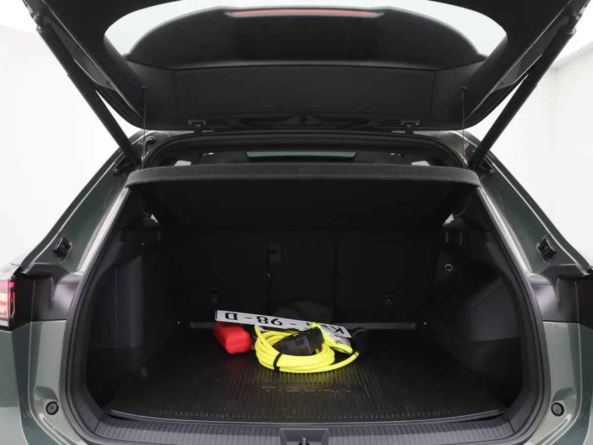 1.5 eHybrid R-Line Edition 272 PK| Origineel Nederlands | LEDER Interieur | Trekhaak | Panoramadak | 360 Camera | Stoelverwarming | Stoelventilatie | Stuurwielverwarming