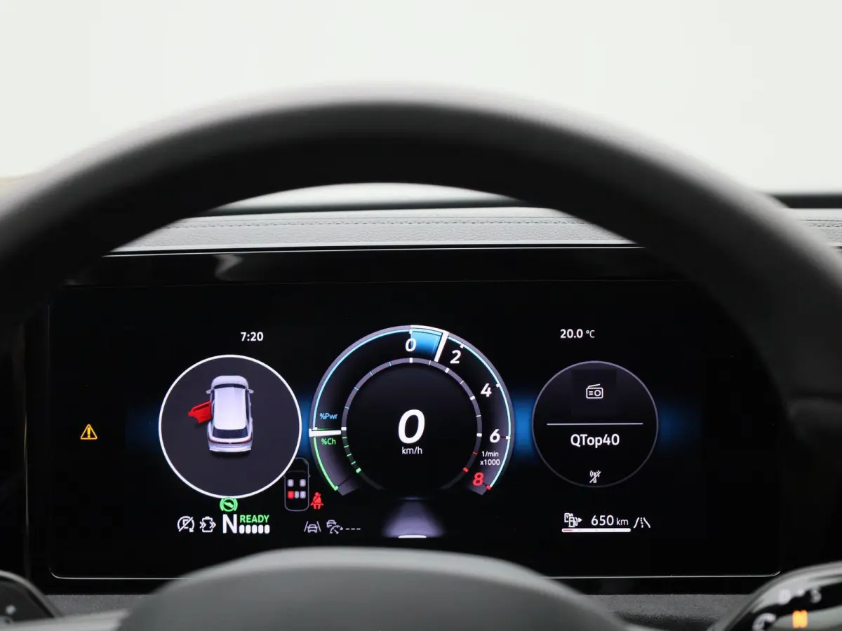 1.5 eHybrid R-Line Edition 272 PK| Origineel Nederlands | LEDER Interieur | Trekhaak | Panoramadak | 360 Camera | Stoelverwarming | Stoelventilatie | Stuurwielverwarming