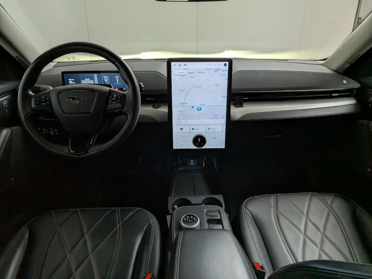 Extended RWD 98 kWh | SOH 95% | 360 Camera | Stoel- Stuurverwarming | Dodehoek detectie | | Achteruitrijcamera | Dodehoek detectie | Parkeersensor achter