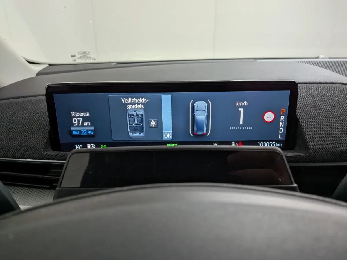 Extended RWD 98 kWh | SOH 95% | 360 Camera | Stoel- Stuurverwarming | Dodehoek detectie | | Achteruitrijcamera | Dodehoek detectie | Parkeersensor achter