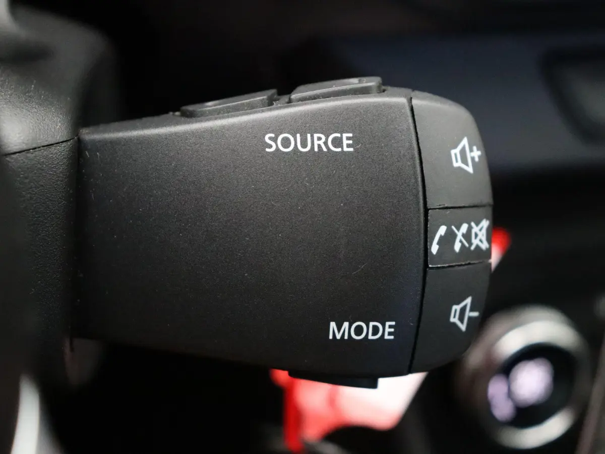 TCe 100pk Bi-Fuel Essential | 1e eigenaar | Achteruitrijcamera | Dodehoek detectie | Climate control |