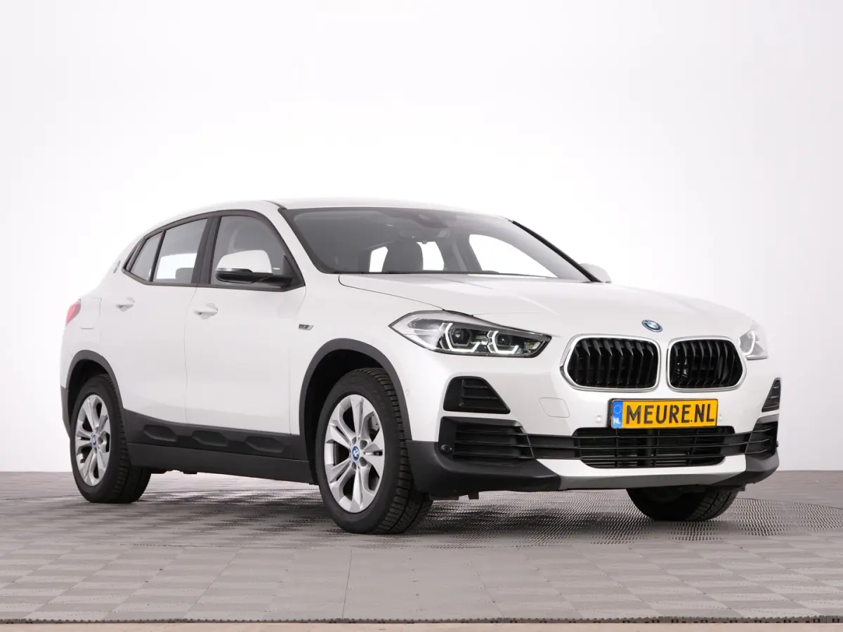 xDrive25e | LEDER | Head-Up | NAVI | CAMERA !