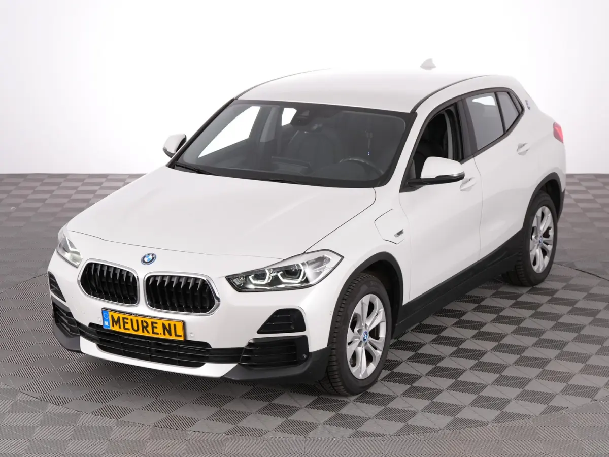 xDrive25e | LEDER | Head-Up | NAVI | CAMERA !