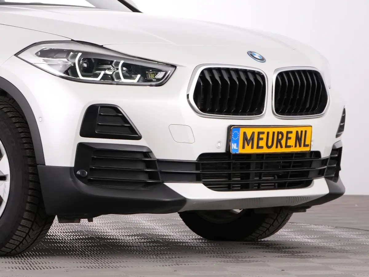 xDrive25e | LEDER | Head-Up | NAVI | CAMERA !