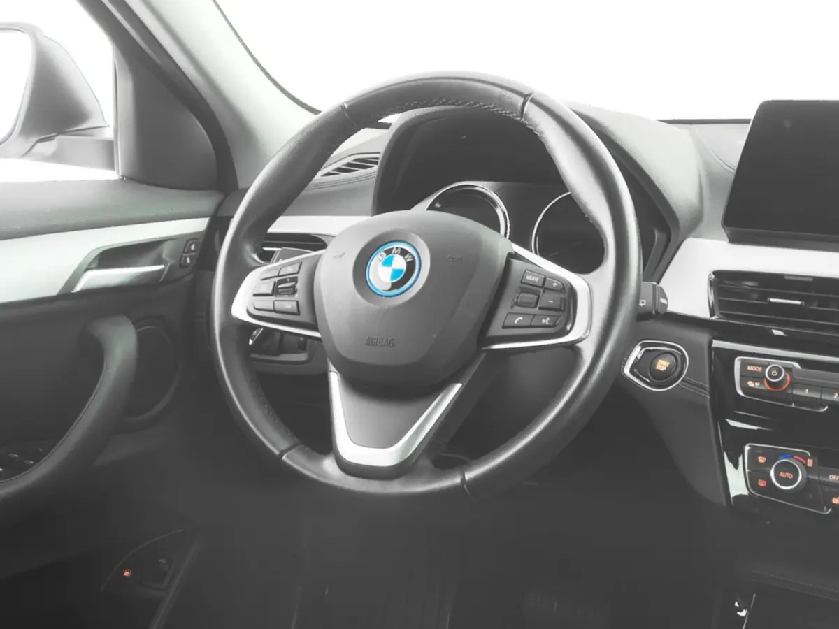 xDrive25e | LEDER | Head-Up | NAVI | CAMERA !