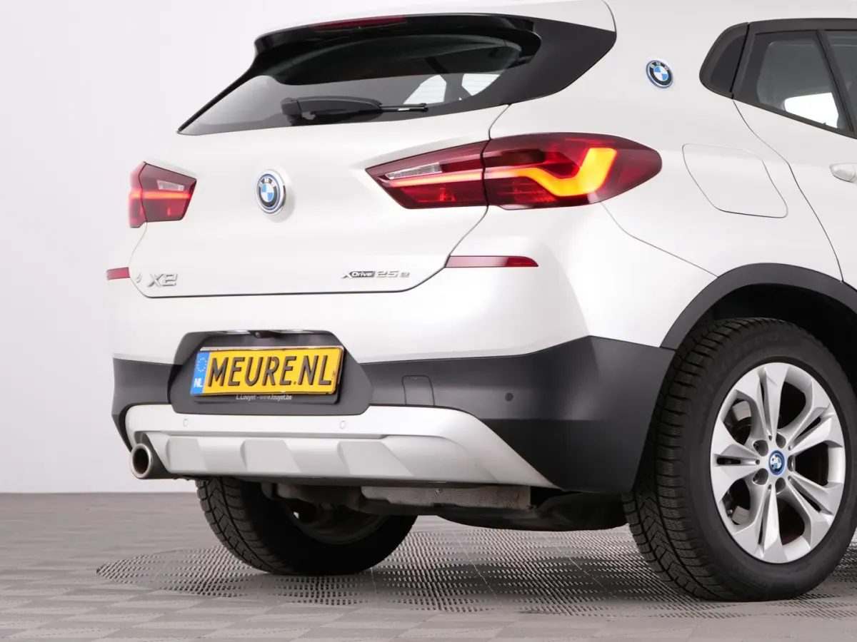 xDrive25e | LEDER | Head-Up | NAVI | CAMERA !