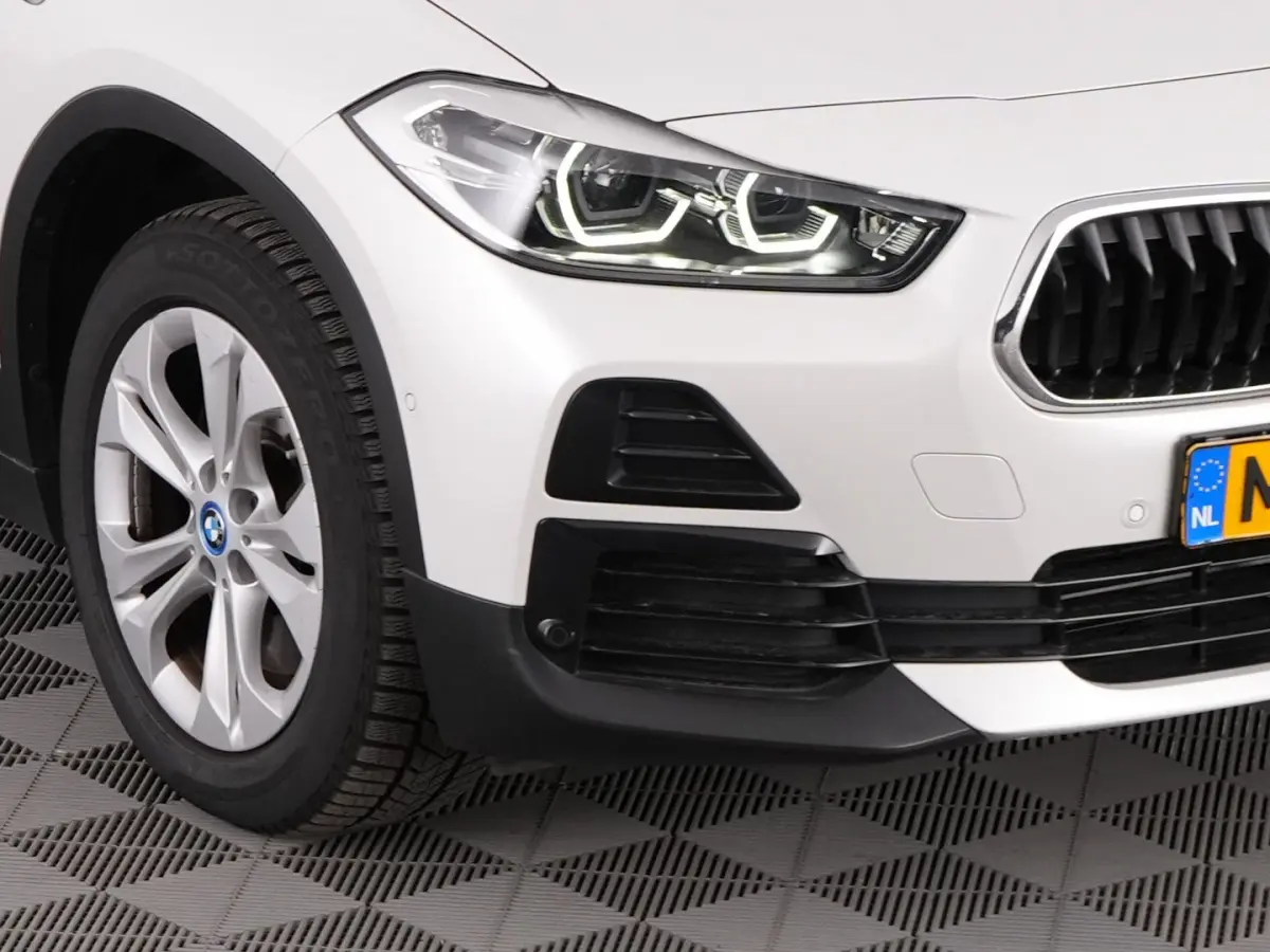 xDrive25e | LEDER | Head-Up | NAVI | CAMERA !