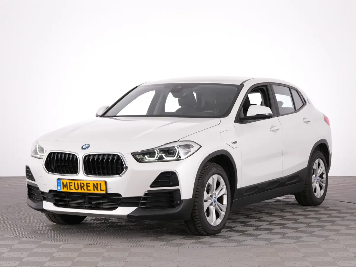 xDrive25e | LEDER | Head-Up | NAVI | CAMERA !