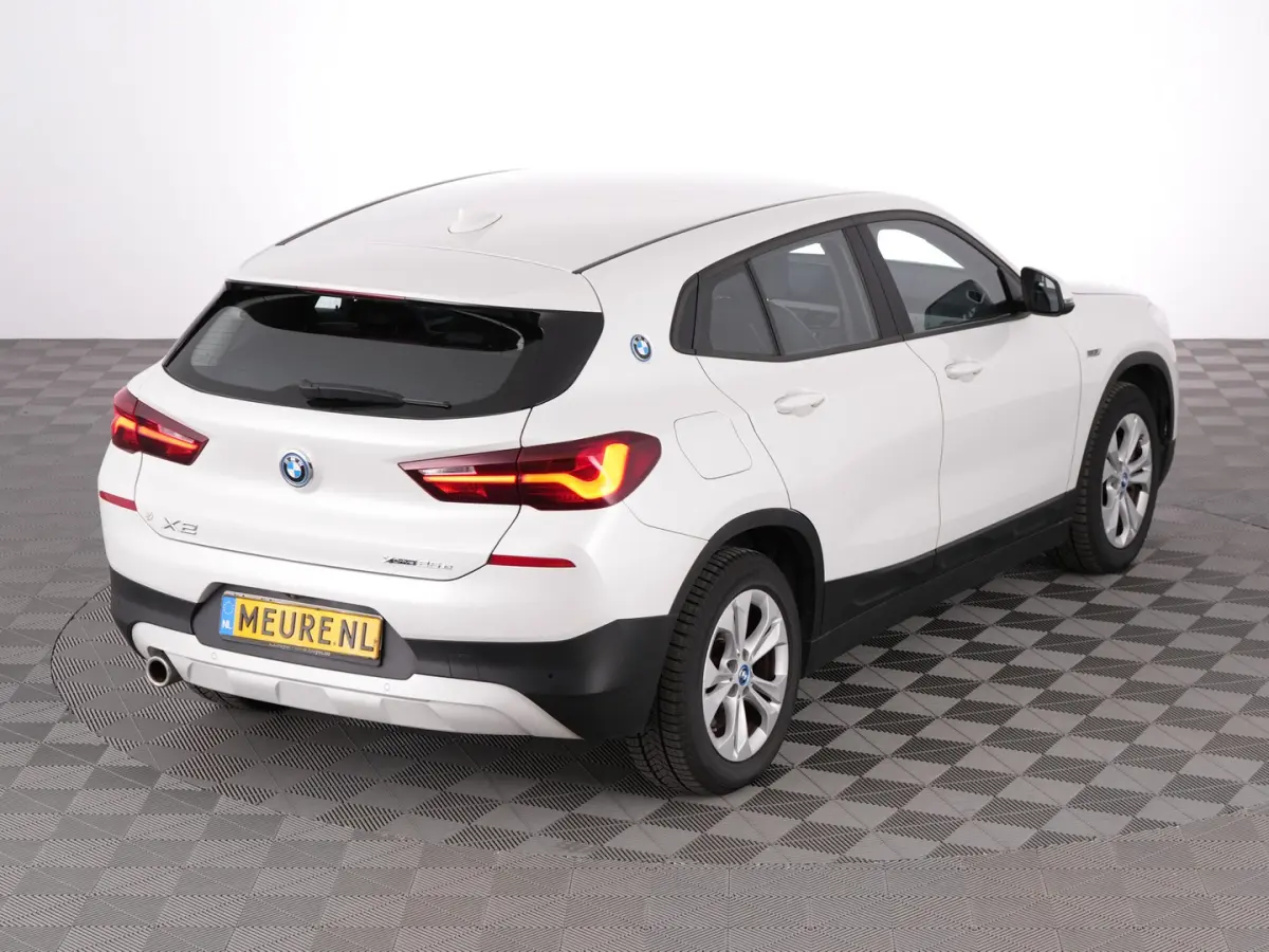 xDrive25e | LEDER | Head-Up | NAVI | CAMERA !