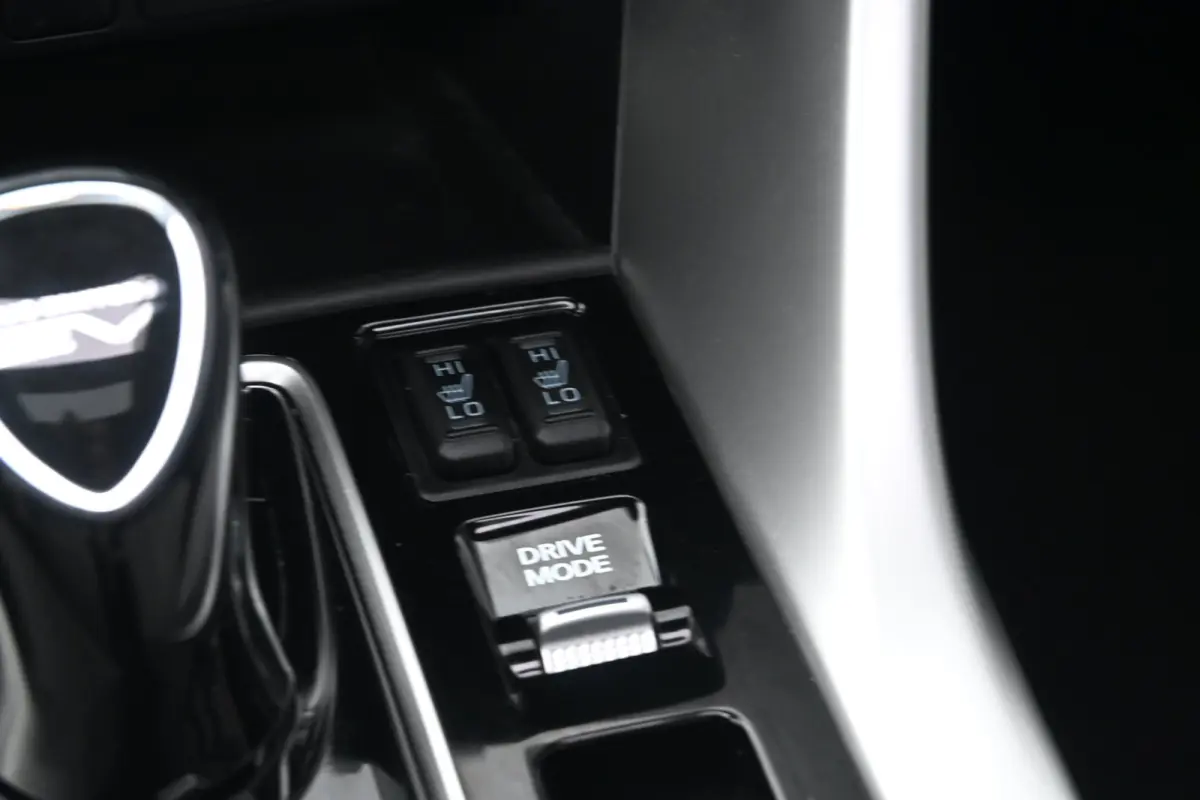 2.4 PHEV Instyle | Schuif-/Kanteldak | Navigatie | Leder | HUD | Achteruitrijcamera | Stoelverwarming | Climate Control | !!