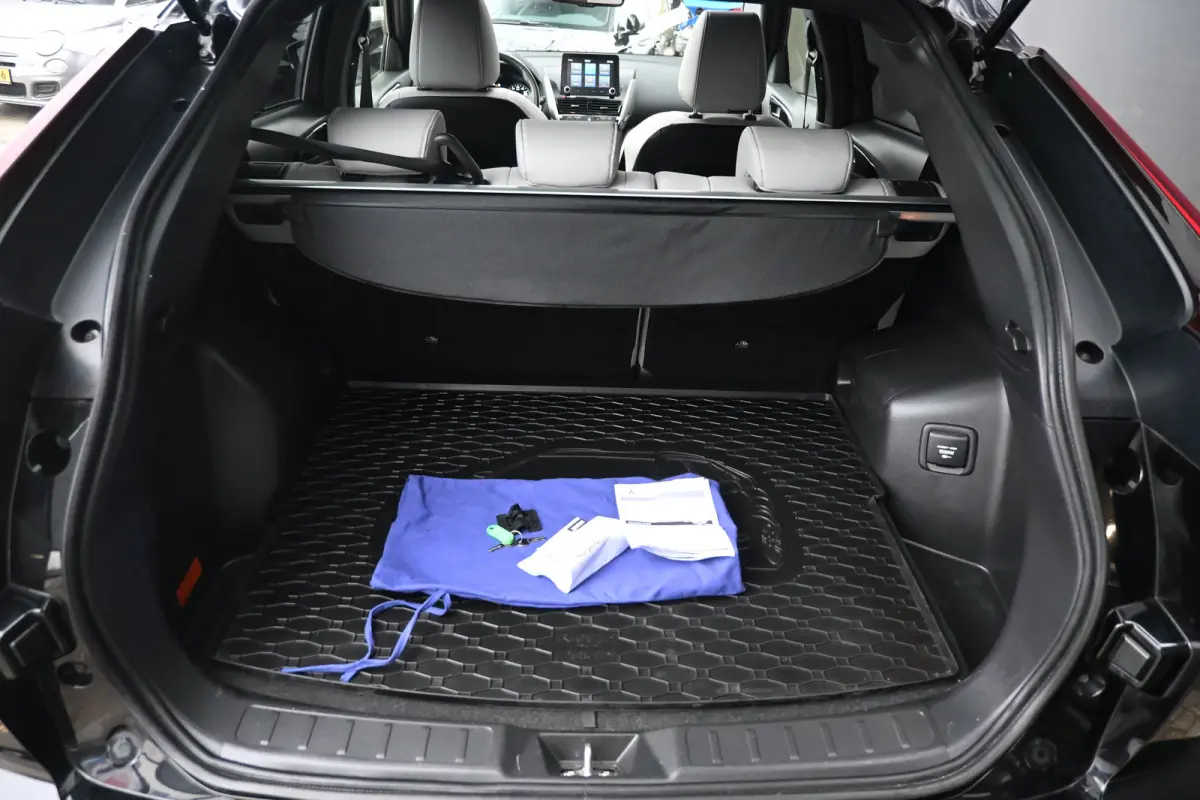 2.4 PHEV Instyle | Schuif-/Kanteldak | Navigatie | Leder | HUD | Achteruitrijcamera | Stoelverwarming | Climate Control | !!