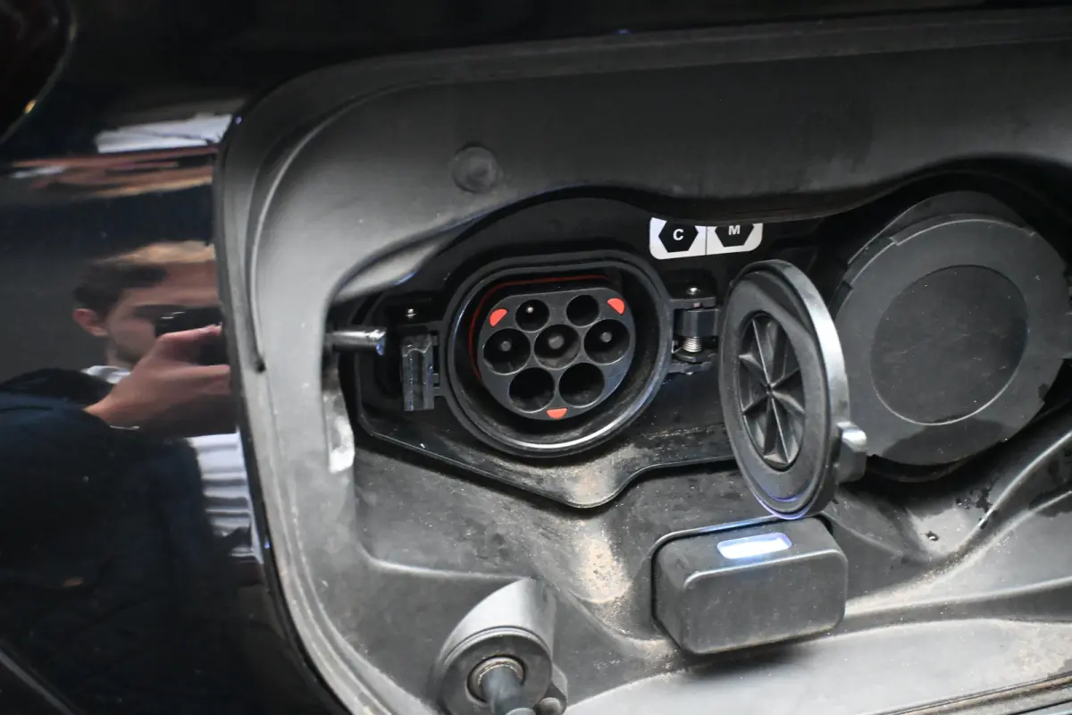 2.4 PHEV Instyle | Schuif-/Kanteldak | Navigatie | Leder | HUD | Achteruitrijcamera | Stoelverwarming | Climate Control | !!