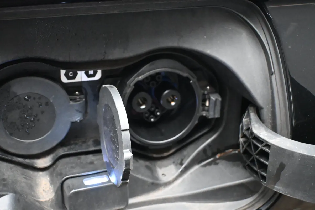 2.4 PHEV Instyle | Schuif-/Kanteldak | Navigatie | Leder | HUD | Achteruitrijcamera | Stoelverwarming | Climate Control | !!