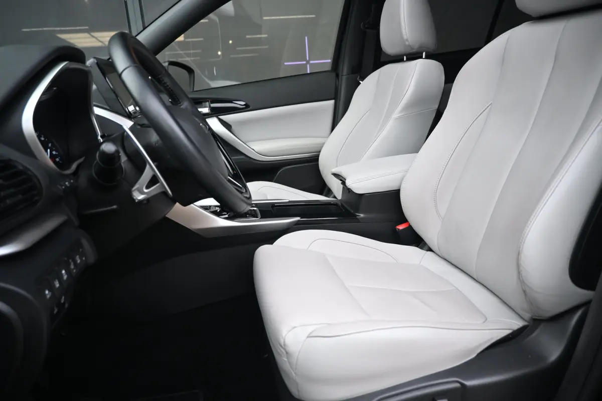 2.4 PHEV Instyle | Schuif-/Kanteldak | Navigatie | Leder | HUD | Achteruitrijcamera | Stoelverwarming | Climate Control | !!