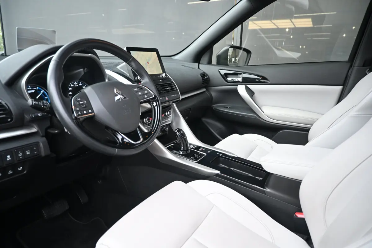 2.4 PHEV Instyle | Schuif-/Kanteldak | Navigatie | Leder | HUD | Achteruitrijcamera | Stoelverwarming | Climate Control | !!