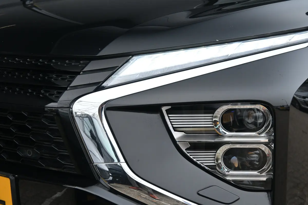 2.4 PHEV Instyle | Schuif-/Kanteldak | Navigatie | Leder | HUD | Achteruitrijcamera | Stoelverwarming | Climate Control | !!