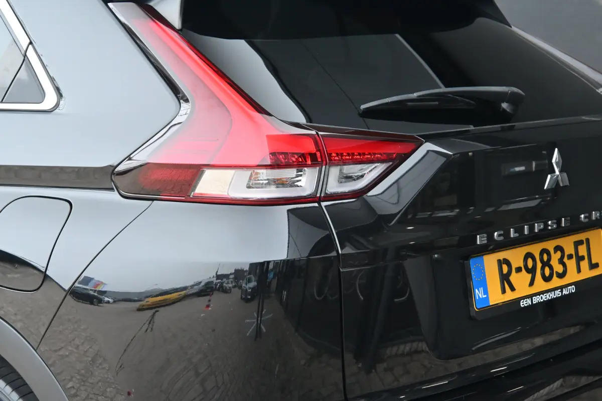 2.4 PHEV Instyle | Schuif-/Kanteldak | Navigatie | Leder | HUD | Achteruitrijcamera | Stoelverwarming | Climate Control | !!