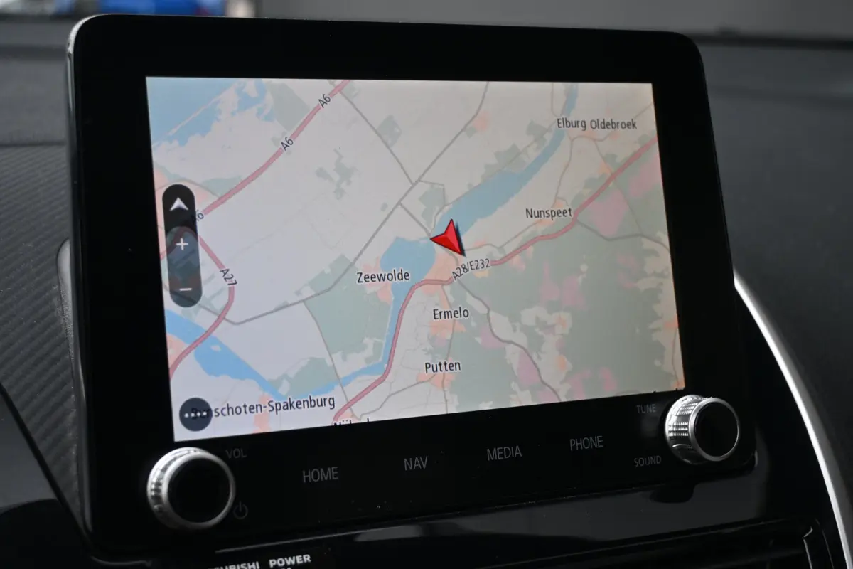 2.4 PHEV Instyle | Schuif-/Kanteldak | Navigatie | Leder | HUD | Achteruitrijcamera | Stoelverwarming | Climate Control | !!